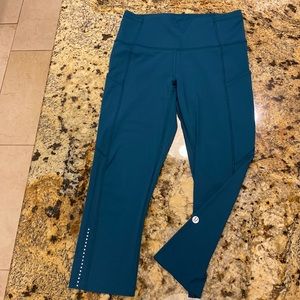 Lululemon Size 6 Fast and Free Reflective Leggings